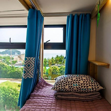 From Guesthouse Busan Bagian luar foto