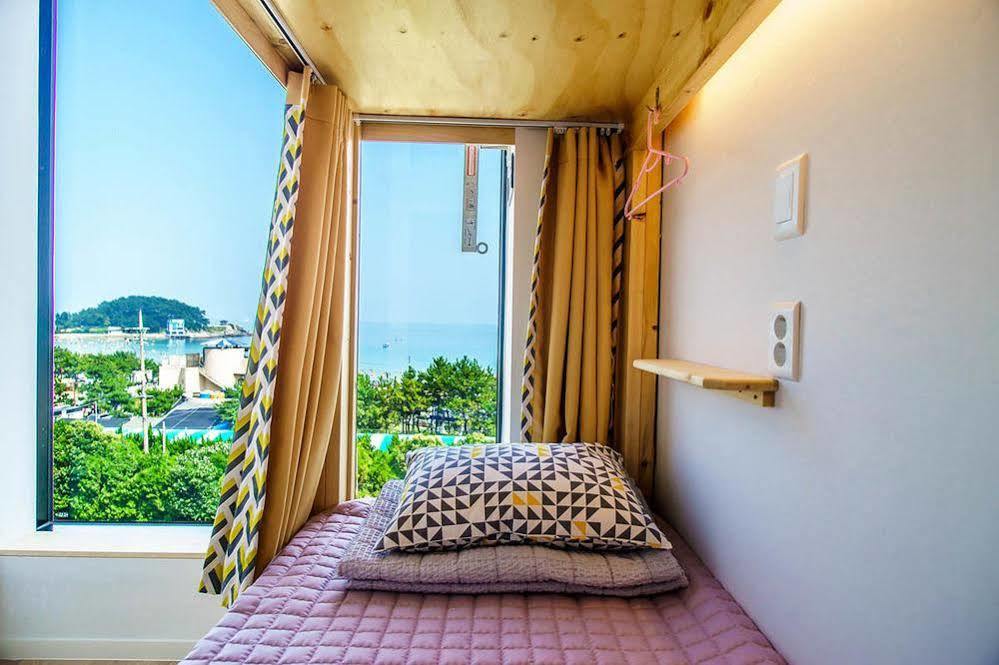 From Guesthouse Busan Bagian luar foto